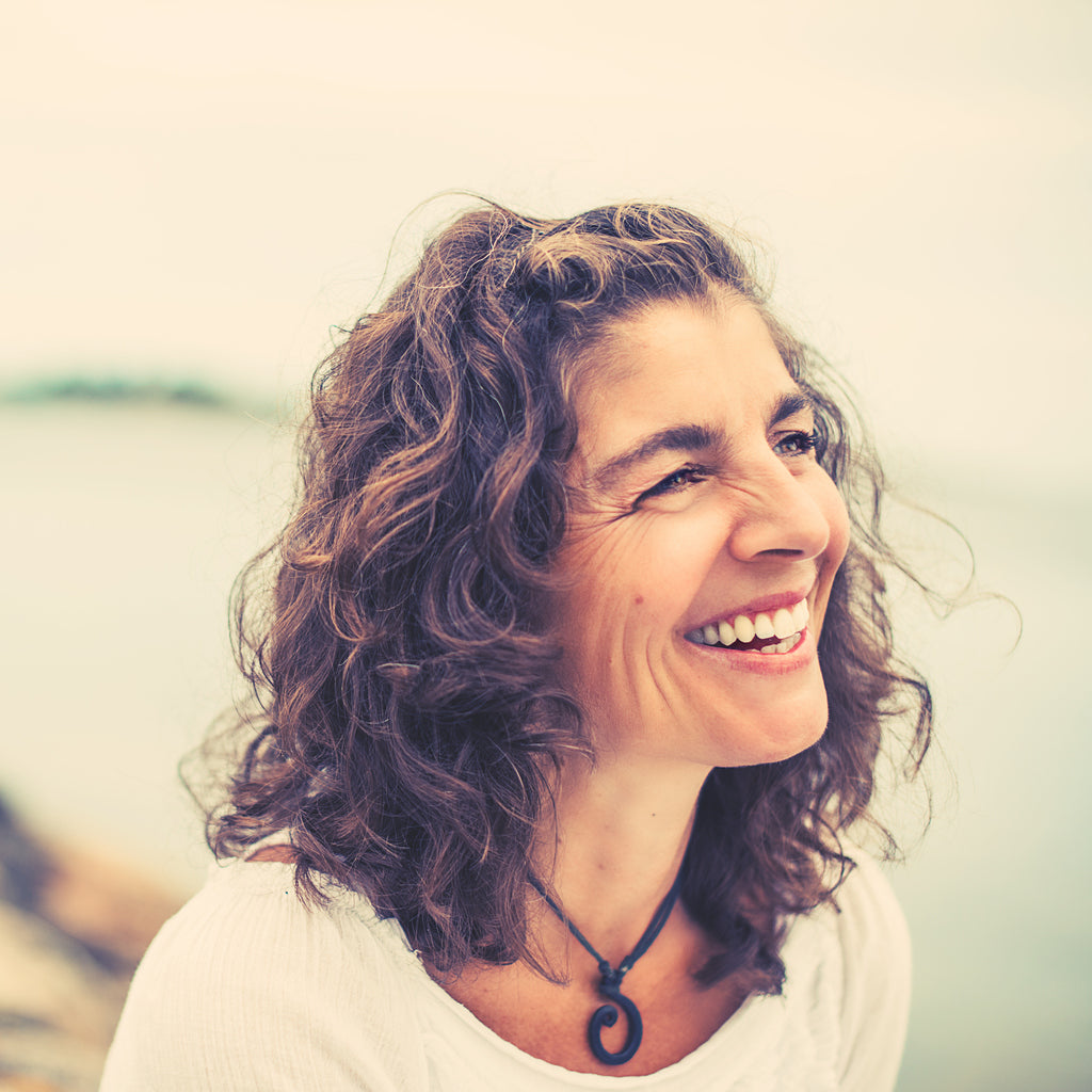 Lady looking into the distance with refreshed eyes after using Clinitas eye drops